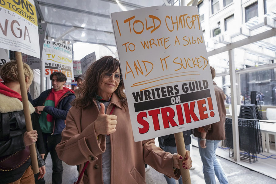 Greve em Hollywood questiona apropriação capitalista dos benefícios das novas tecnologias